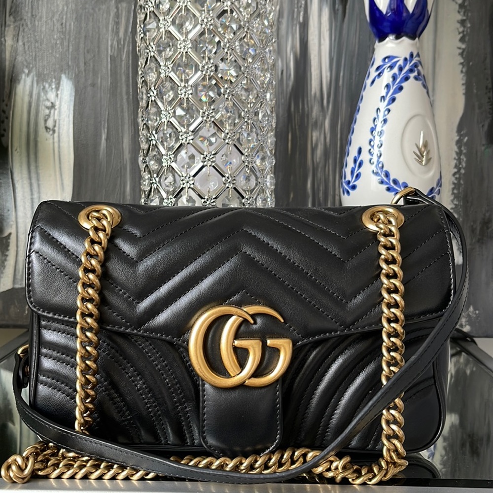 GG Marmont medium matelassé shoulder bag